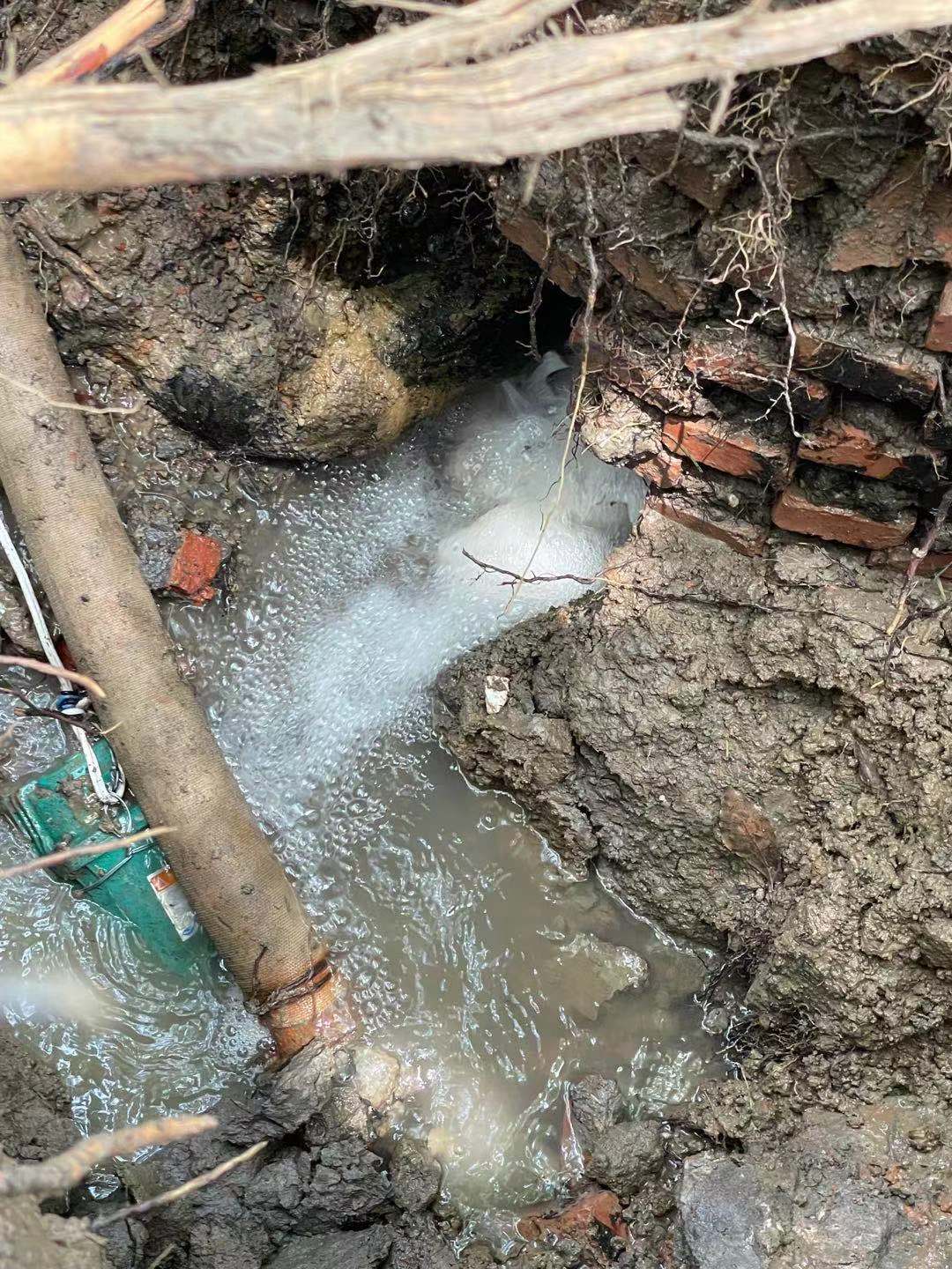 室外消防管道漏水